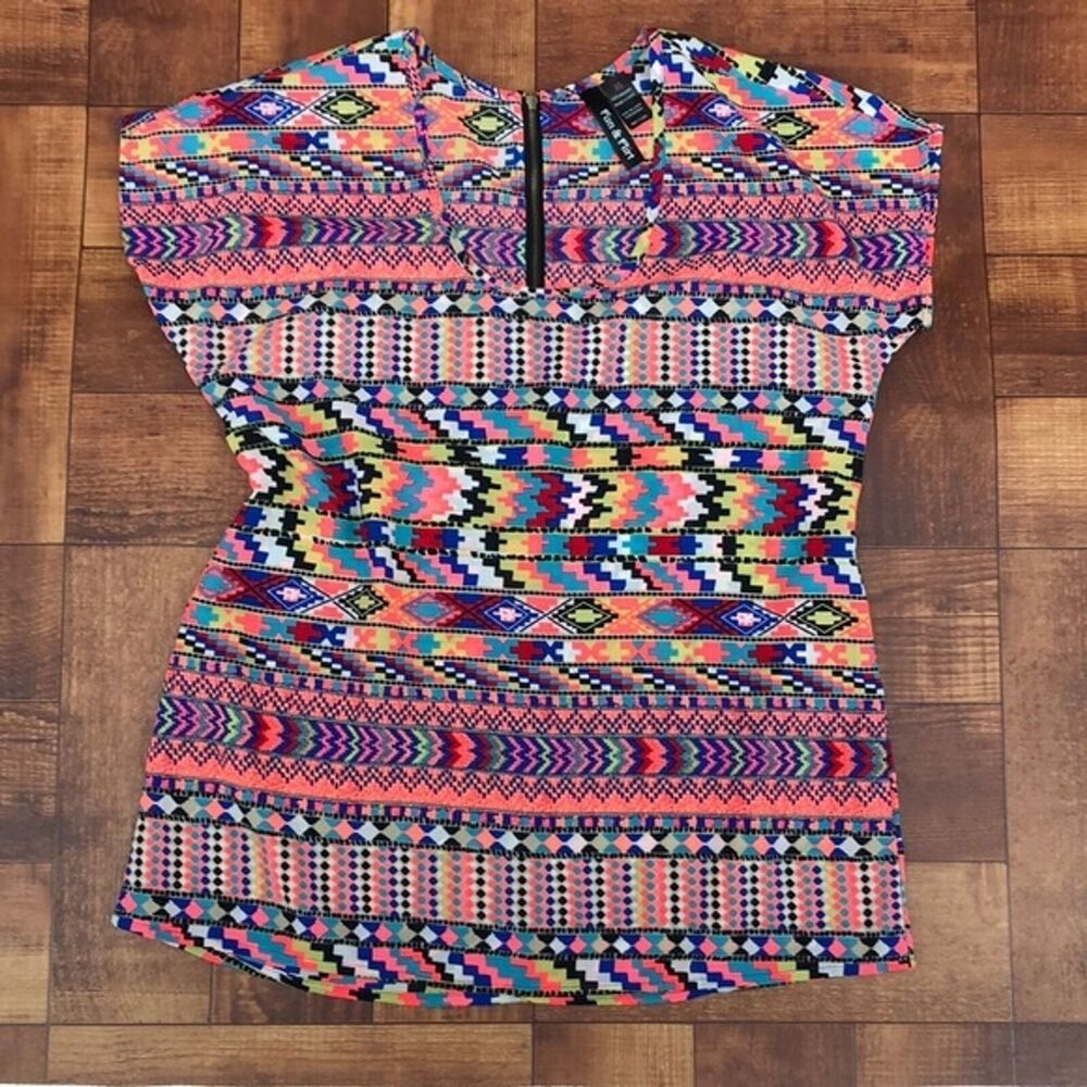 Fun & Flirt Summer Short Sleeve Shirt Top Womens Size XS